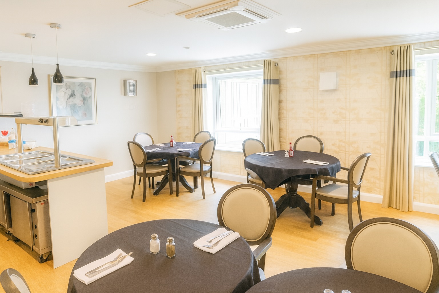Ashton Manor - dining room