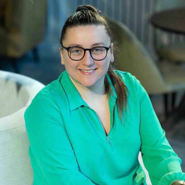 Alice customer advisor