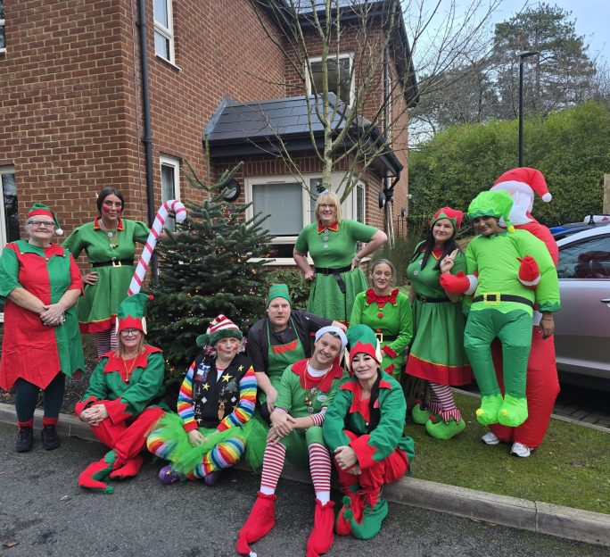 Ashton Manor Staff Celebrate Elf Day in Support of Alzheimer’s Society